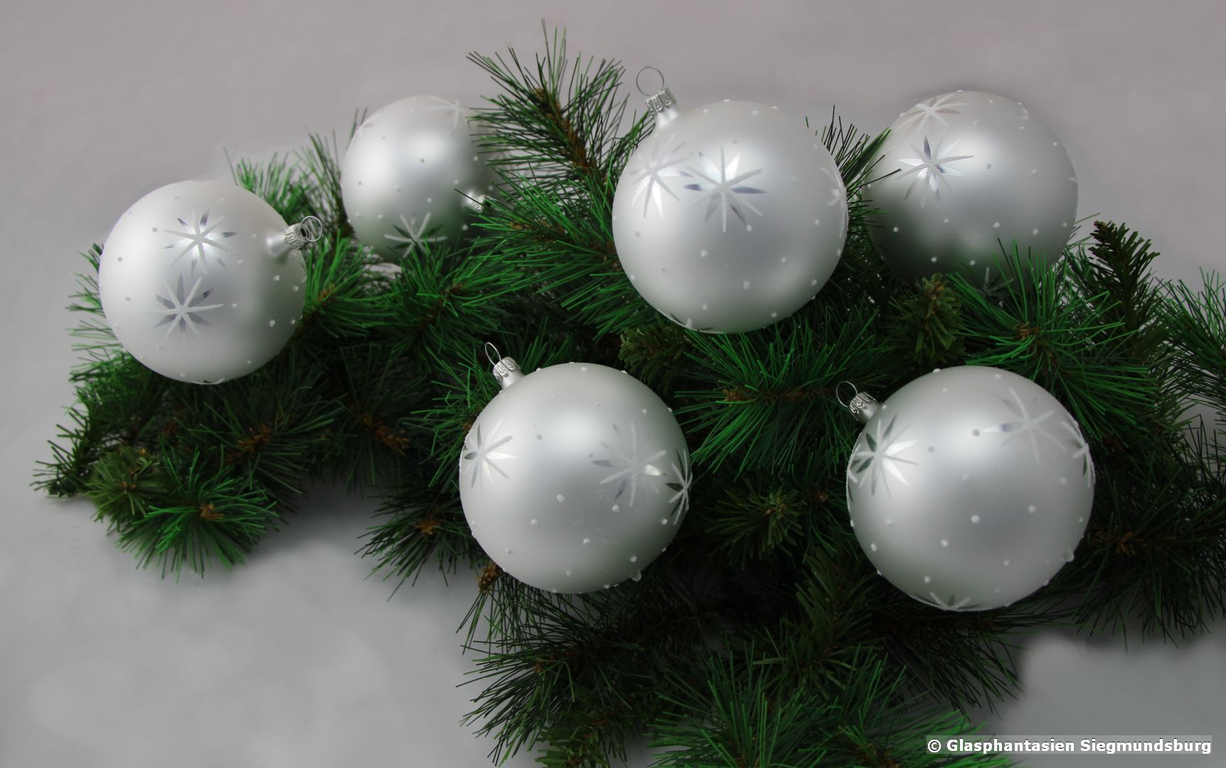 Kugeln 6 cm 6er Set Weiß mit Silberstern und Punkten Christbaum-Kugeln, Durchmesser ca. 6 cm